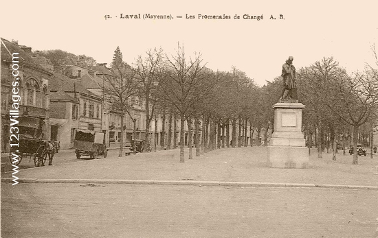 Carte postale de Laval