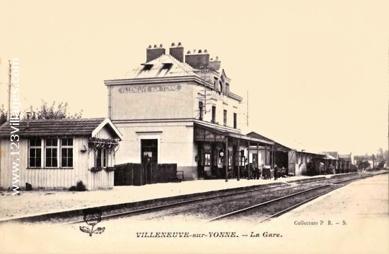 Carte postale de Villeneuve-sur-Yonne